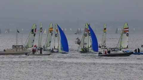 曼联独家：伤员及停赛球员齐聚VIP贵宾区，与球迷亲密互动