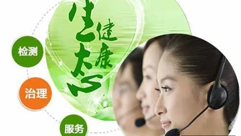 42岁瓦妮莎焕然一新：红唇艳丽，荣膺最美女富豪称号